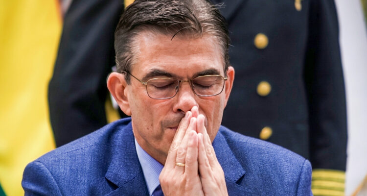 Gobierno de Bolivia dice que fracasó nacionalización de hidrocarburos de Evo: “Economía está quebrada”