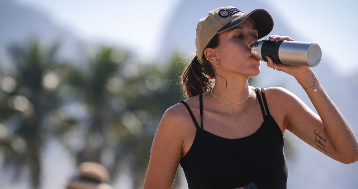 ¿Lo haces? Si no limpias bien tu botella reutilizable podrías tener problemas gastrointestinales