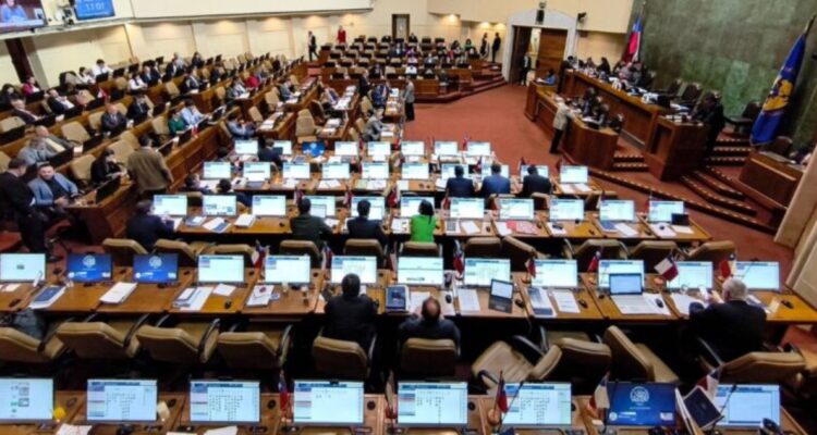 Comisión de Hacienda votaría Ley de Reconstrucción tras semana distrital y oposición evalúa ir al TC