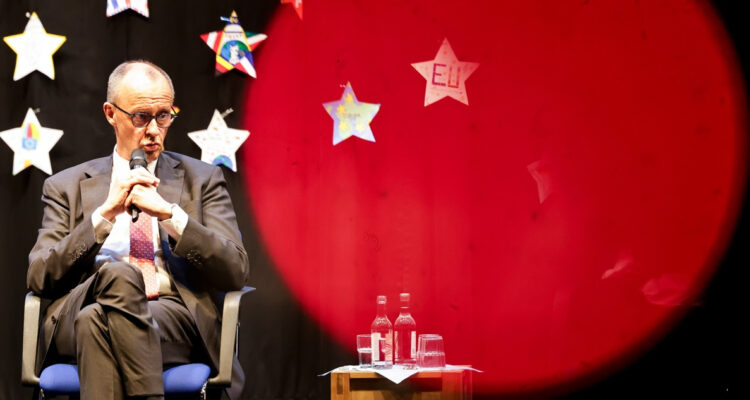 Canciller alemán asegura que Irán está "humillando" a EEUU y critica falta de estrategia