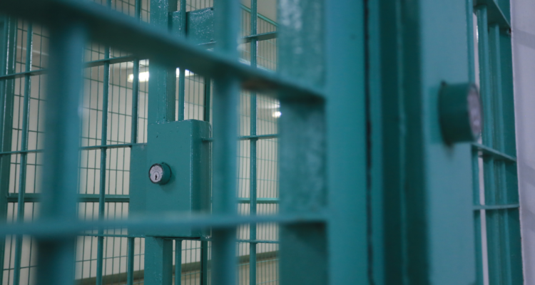 Víctima fue atacada con estoque: prisión preventiva a acusado de homicidio en vía pública de Lota