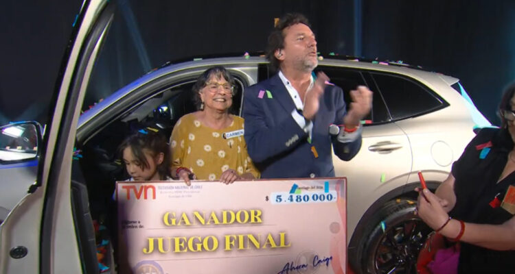 Fotos de Carmen Bravo, la primera adulta mayor que participó en “Ahora Caigo”