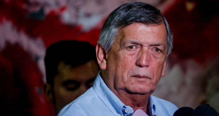 Carmona reafirma el carácter “leninista” del PC y desata polémica: PS y FA marcan distancia