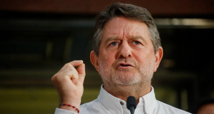 "Chile no quiere obras a medias": Orrego insiste en que se revierta paralización del proyecto del GAM