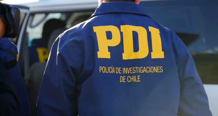 Clausuran clínica dental en Providencia: dos personas detenidas por ejercicio ilegal de la profesión