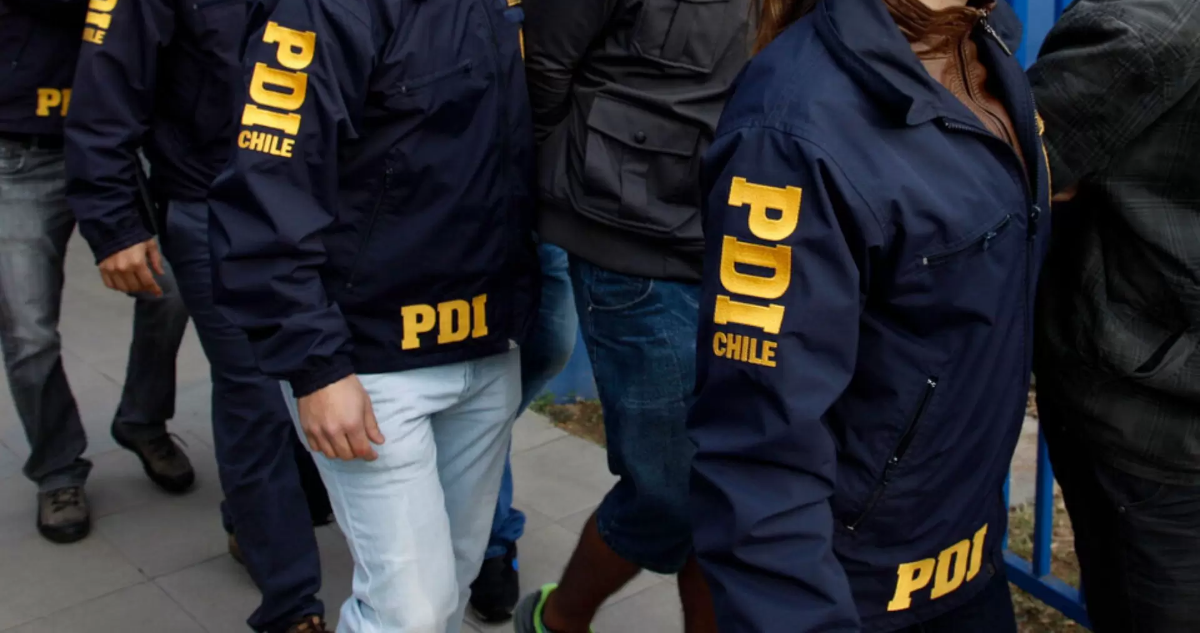 Detenidos 4 detectives de la PDI por corrupción en Bío Bío y Antofagasta: 2 quedaron en prisión