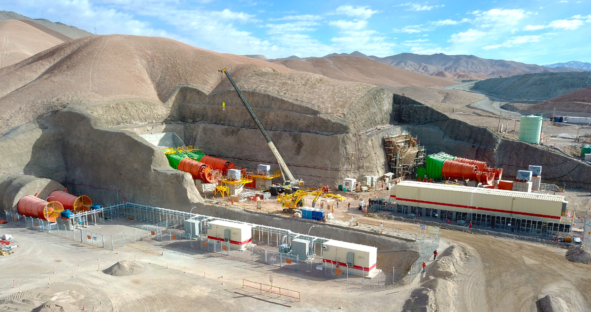 Recauchaje de neumáticos y recuperación de metales: Las medidas de Codelco para su economía circular