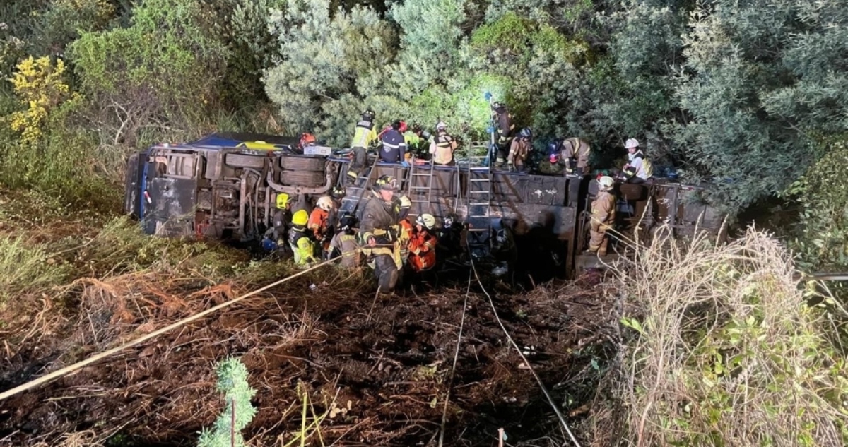 Colisión de automóvil con bus en La Araucanía