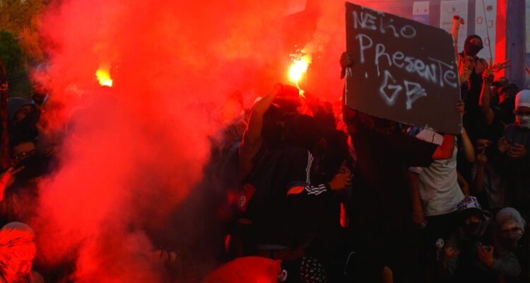 Colo Colo confirma denuncia por hallazgo de cientos de fuegos artificiales al interior del Monumental