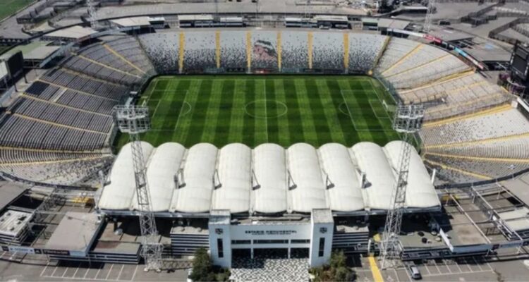 Colo Colo Monumental