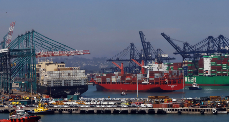 Foto de contexto de actividad portuaria