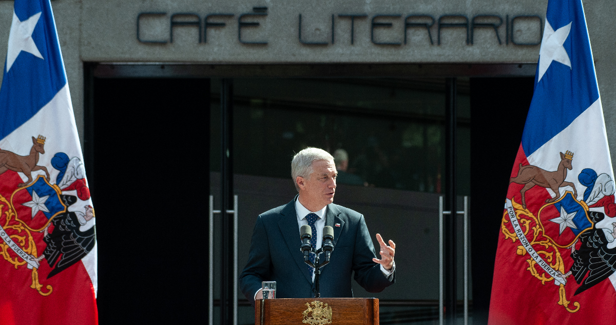 Con elogios a Matthei: presidente Kast reinaugura Café Literario de Providencia vandalizado en 2019