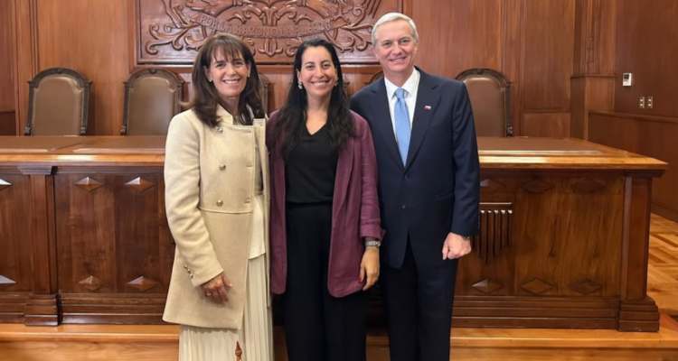 Concejal RN pide renuncia de jefa de gabinete Kast al cargo de concejala en municipio de Las Condes