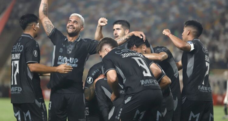 Coquimbo Unido celebró en Lima por Copa Libertadores.