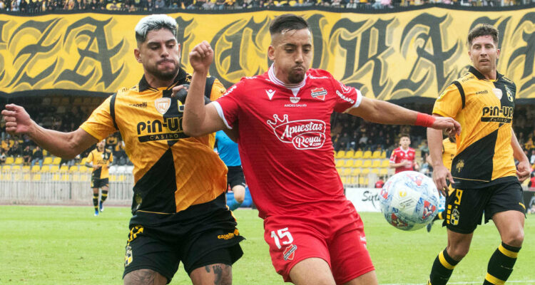 Coquimbo Unido y Ñublense foto de contexto