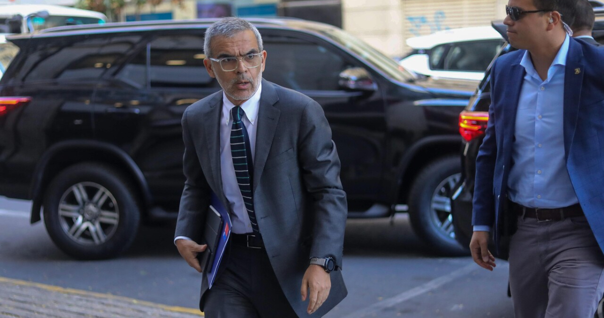 Exministro Cordero advierte por salida de exjefa PDI: “No se está cuidando a las instituciones”