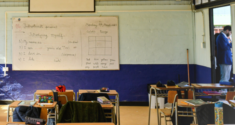 Corte admite recurso contra Mineduc por exigir título a profesores de religión: “Requisito imposible”