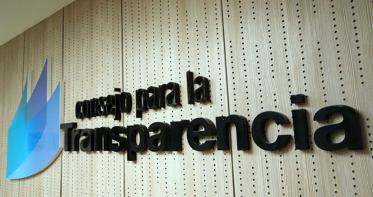 Contraloría detecta irregularidades por expresidente del CPLT que omitió cargo académico en la Usach