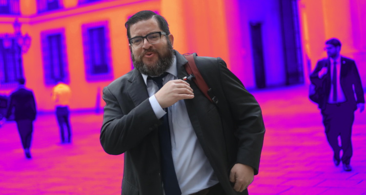 Cristian Valenzuela caminando