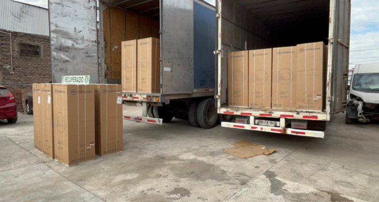 Cuatro detenidos en Recoleta tras hallazgo de 100 refrigeradores robados en Lo Espejo