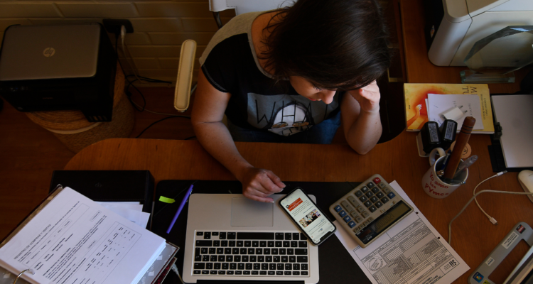 Ofrecen ayuda gratis para hacer la declaración de renta: revisa ubicaciones en Santiago y regiones