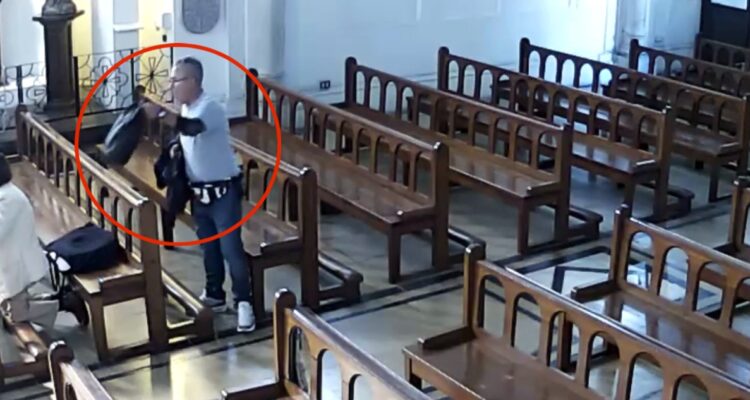 Delincuente le roba a mujer que estaba rezando en parroquia en Concepción