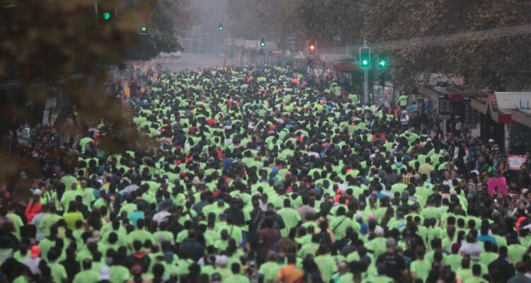 Maratón de Santiago: revisa los cierres de calles, desvíos y recorridos RED afectados