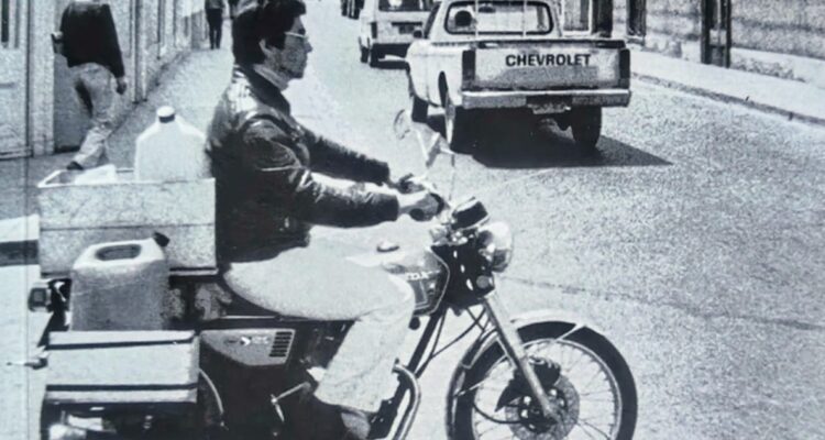 Detalle de la portada de 19 me acuerdo, LOM Ediciones