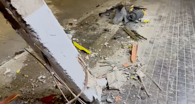 Con un detenido de 16 años y dos autos robados con severos daños termina persecución en Puente Alto