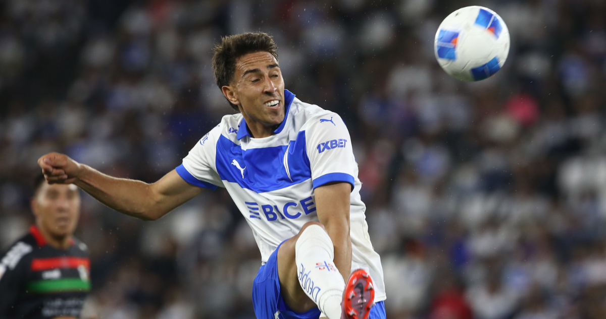 Diego Valencia jugando para Universidad Católica