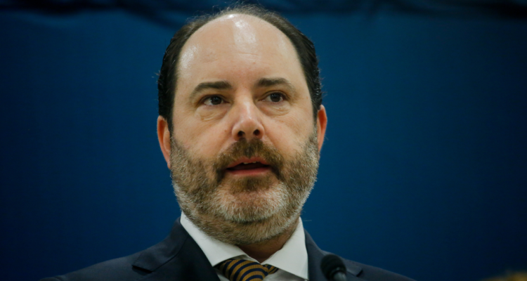 Ministro del Trabajo anticipa reajuste acotado del salario mínimo: “Debe ser con dosis de realidad”