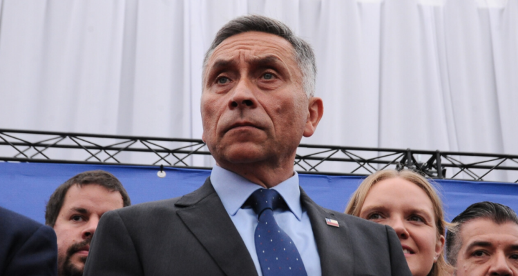 Senador Vial pide citar a rector de la UACh a comisión de Educación por agresión a ministra Lincolao