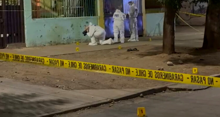 Doble ataque a balazos tras riña deja un joven en riesgo vital en Cerro Navia y activa a ECOH y PDI