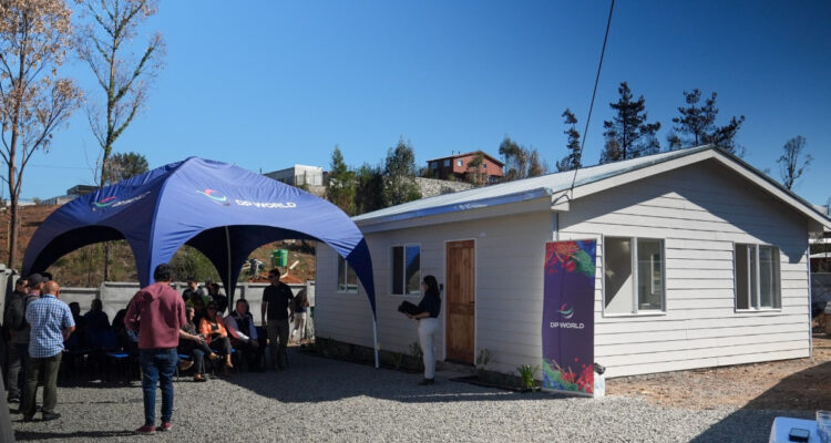 DP World inaugura primera vivienda reconstruida en Lirquén a dos meses de incendios