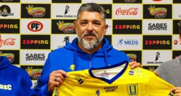 UdeC destaca trayectoría de su DT y reconoce que no tiene licencia Conmebol: “Cumple requisitos”