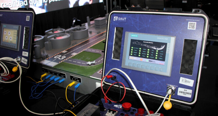 Educación técnico-profesional potencia formación de profesionales para enfrentar ciberataques en Chile