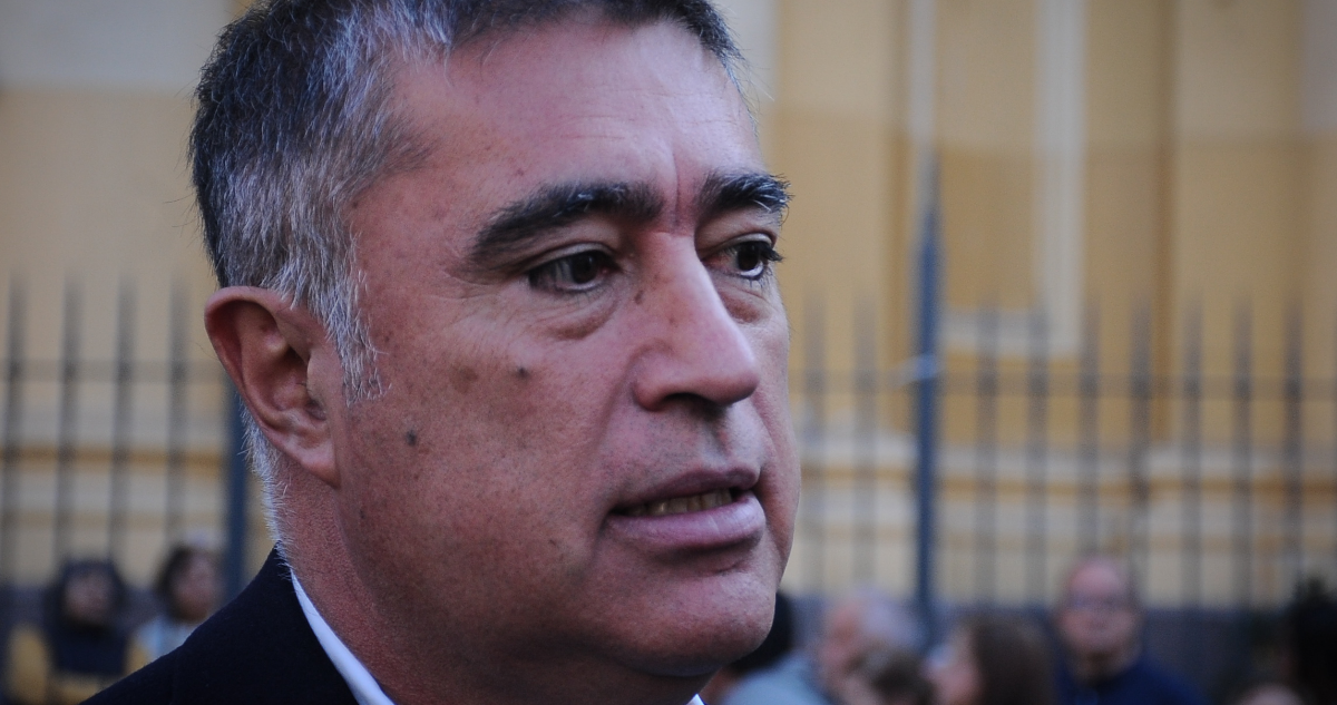 Desbordes y revisión de mochilas en colegios propuesta por gobierno de Kast: “No tiene nada de malo”