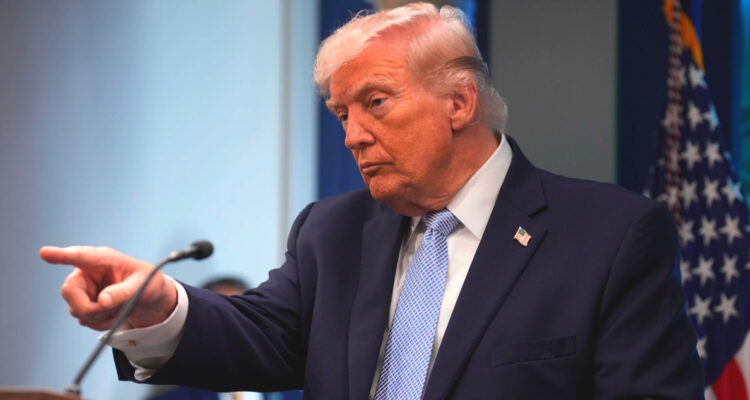 En medio de fuertes amenazas Trump cree que Irán negocia de “buena fe”