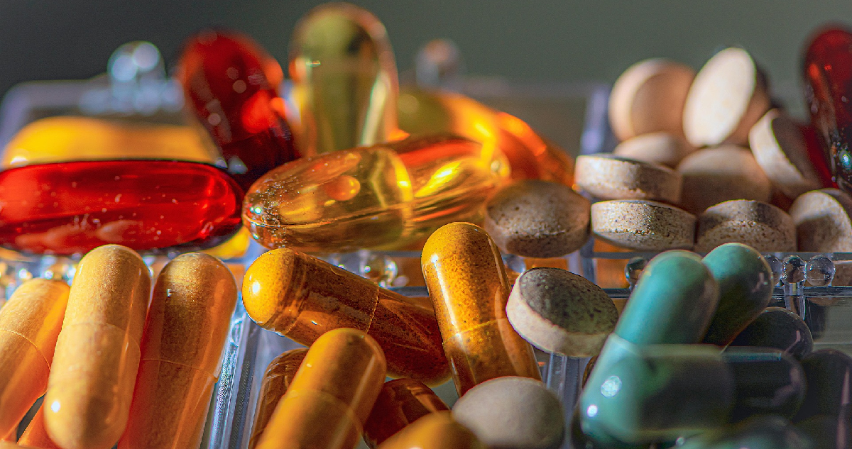 Estados Unidos anuncia que impondrá aranceles del 100% a ciertos medicamentos patentados
