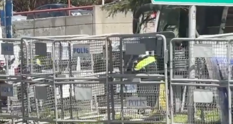 Un atacante muerto y dos heridos en un tiroteo ante el consulado de Israel en Estambul