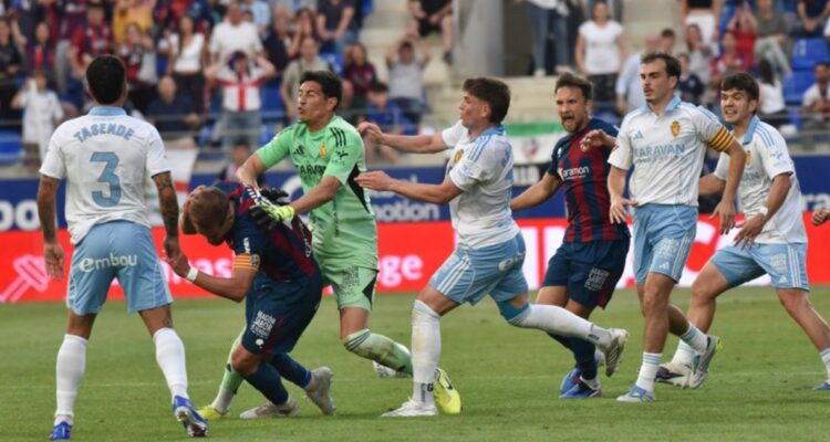 ESteban Andrada con sanción máxima por agresión a rival en plena cancha