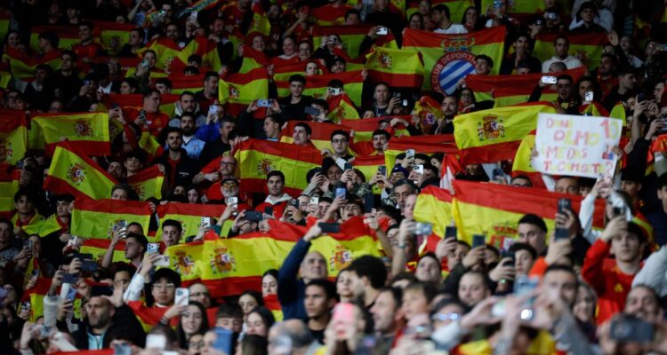 Cantos racistas contra Egipto complican a España: FIFA inicia procedimiento disciplinario