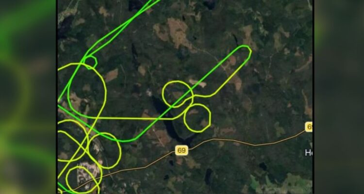 Escándalo en Finlandia: cadetes castigados por dibujar figuras sexuales con sus aviones en el aire