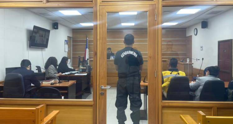 Condenan a exconstituyente republicano por abuso sexual de dos estudiantes en colegio de Alto Hospicio