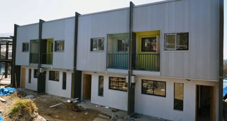 Constructora que levantó El Olivar defenderá ante tribunales casas que Poduje quiere demoler