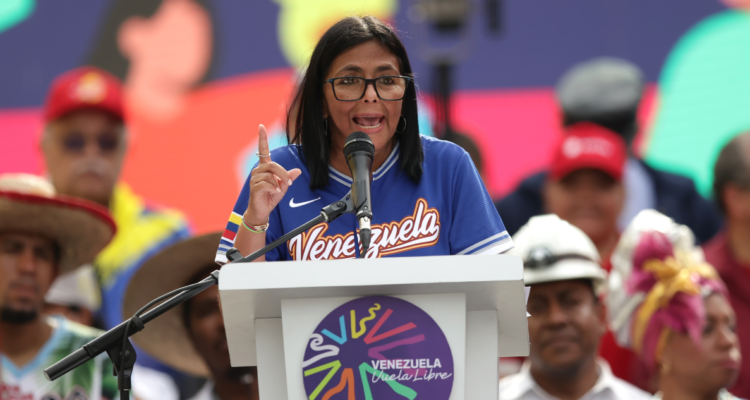 Gremio de profesores de Venezuela rechazan aumento del sueldo mínimo anunciado por Delcy Rodríguez