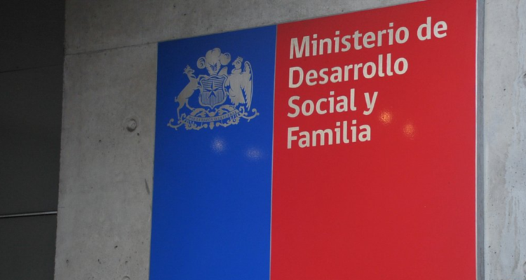 Gobierno reingresa reglamento de adopción tras retiro de Contraloría y defiende revisión