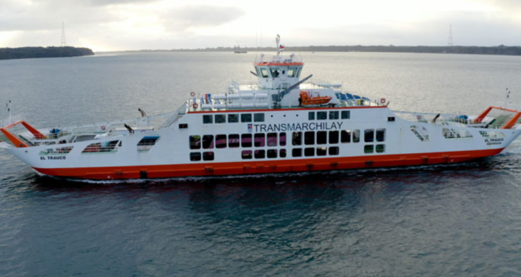 Buscan aclarar posible colisión entre trasbordadores en canal de Chacao: capitanes fueron citados