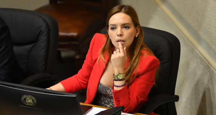 Defensa de Flores (RN) no descarta acciones judiciales por "falsedad" de denuncia por fraude al Fisco