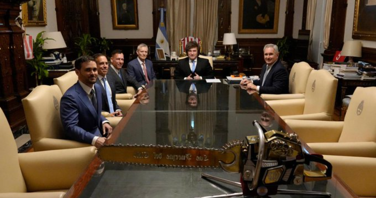 La reunión secreta de Javier Milei con el multimillonario que fundó PayPal y otros magnates